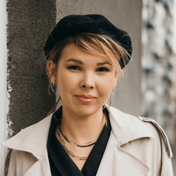 Саша Денисова